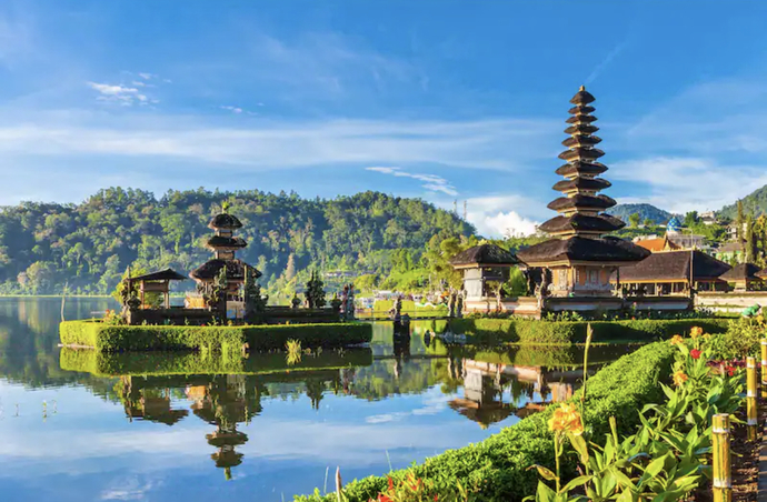 Which is the most beautiful Islamic country?