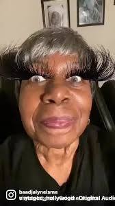 Eyelashes. Why do so many women choose to wear fake eyelashes that look ridiculous and unrealistic? Why?