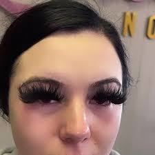 Eyelashes. Why do so many women choose to wear fake eyelashes that look ridiculous and unrealistic? Why?