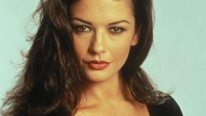 Do you think actress Catherine Zeta Jones is a pretty?