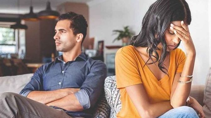 He said:"If you don't move in with me I'm breaking up." Do I break up then?