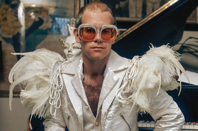 Girls: hottest style of sunglasses on a guy?