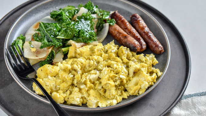 Would meeting for breakfast be a weird date?