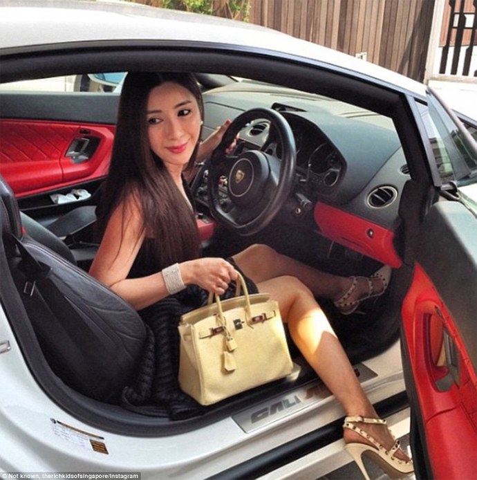 Who lives the very best lives? Wealthy girls, wealthy boys or wealthy transgirls?