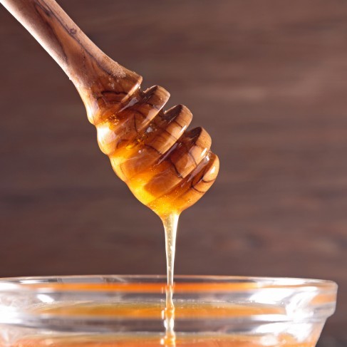 How do you get honey out of the pot?