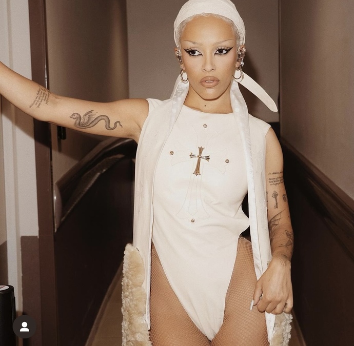 What’s your favorite Doja Cat Tour Outfit part 2?