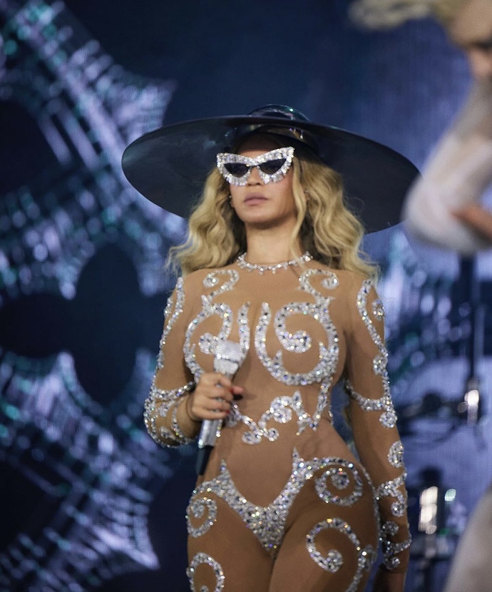 What’s your favorite Beyonce Tour outfit part 10?