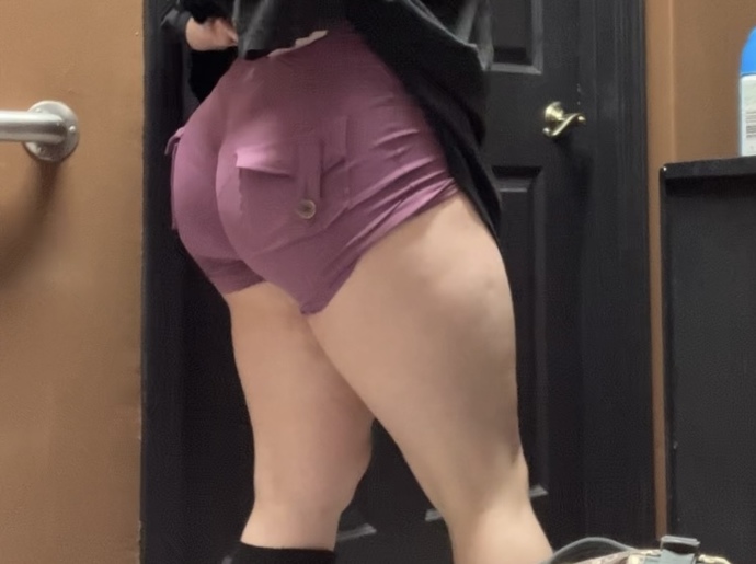 How much weight should I gain to get thiccc? currently 5ft and 166lbs?