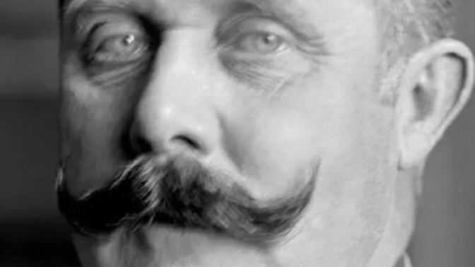 Do you ever wish men still wore mustaches like this?