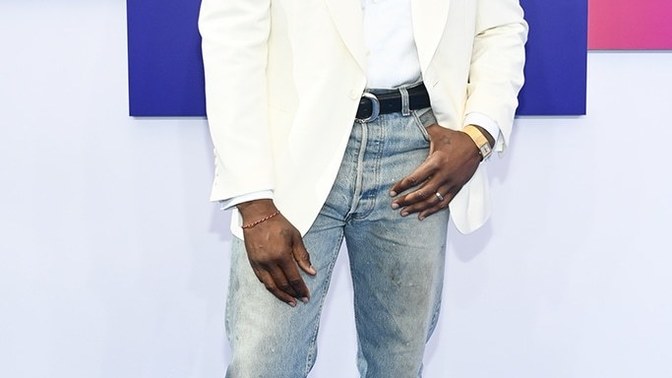 Does the lack of male R&B representation for Usher’s BET Awards tribute say something about the state of the genre for men or are people overreacting?