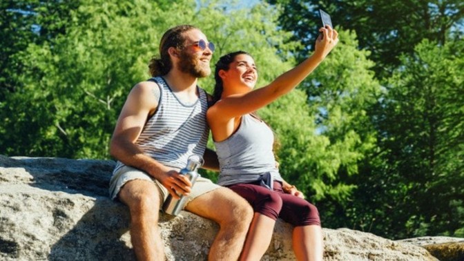 It's essential to have common interests to maintain a long term relationship. Agree or Disagree?