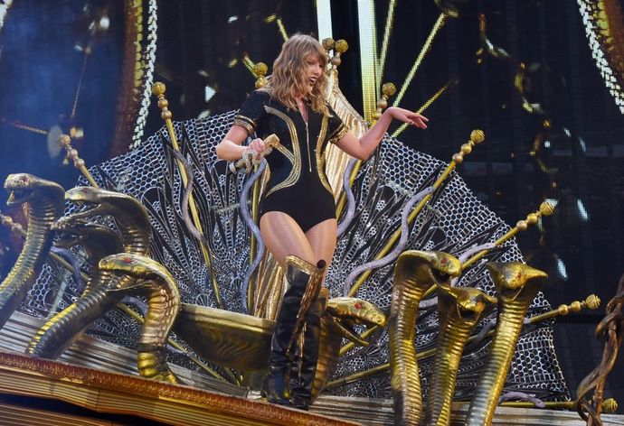 Why do people hate Taylor Swift?