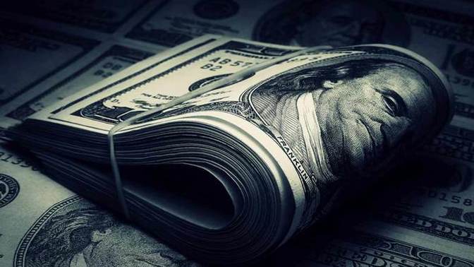 How do you carry your money?
