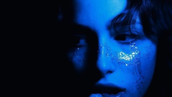 Is body/face glitter hot or trashy?