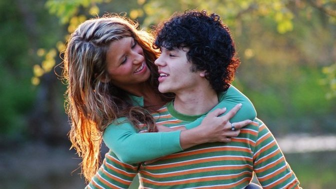 When do you think a teen could start dating?