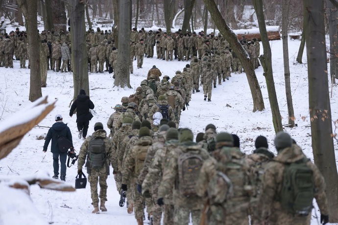 Will Americans support the drafting of 3 to 5 million young men since that would be required to successfully invade and possible defeat Russia?