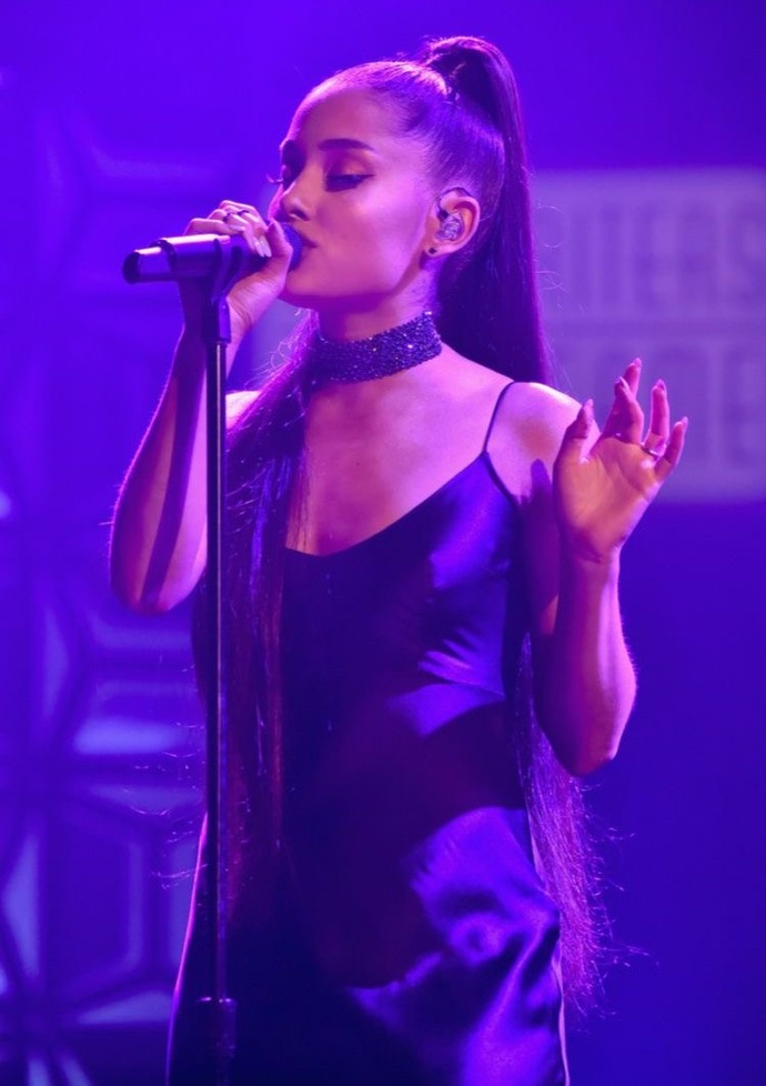 What’s your favorite Ariana Grande Sweetener Outfit (part 3)?