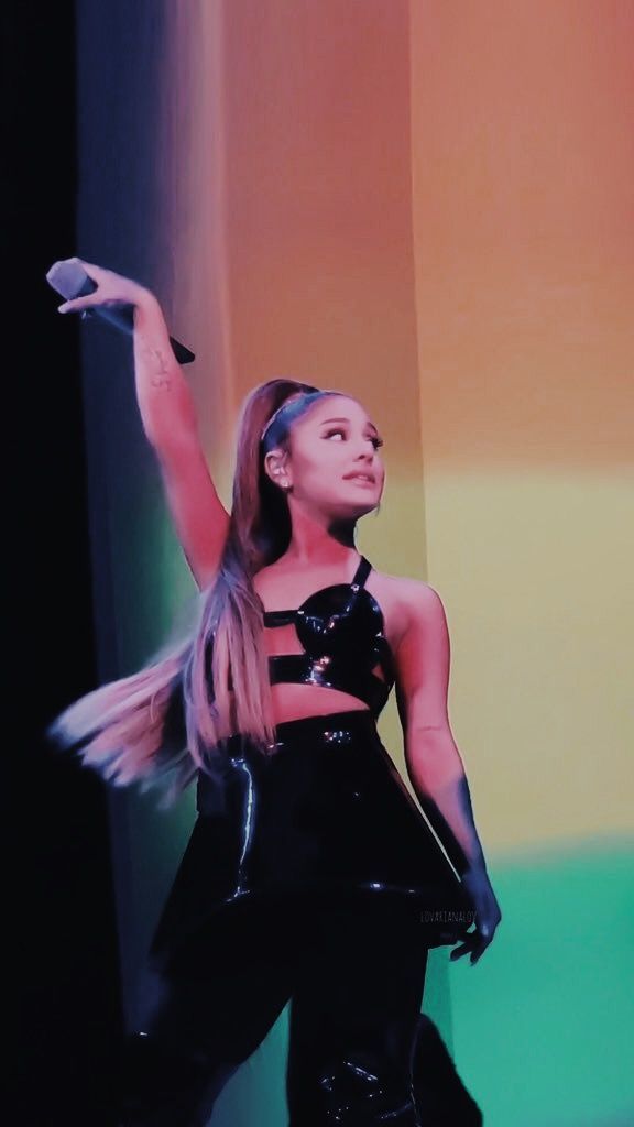 What’s your favorite Ariana Grande Sweetener Outfit (part 3)?
