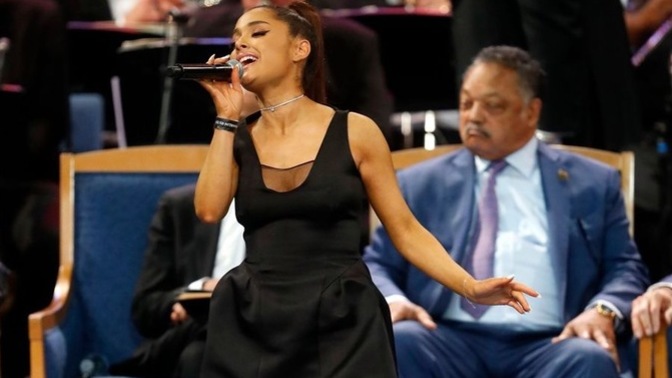 What’s your favorite Ariana Grande Sweetener Outfit (part 5)?
