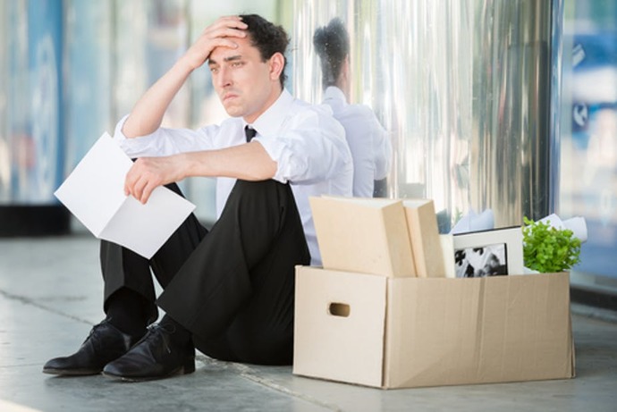 Should a guy stop dating if he loses his job?