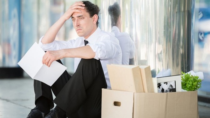 Should a guy stop dating if he loses his job?