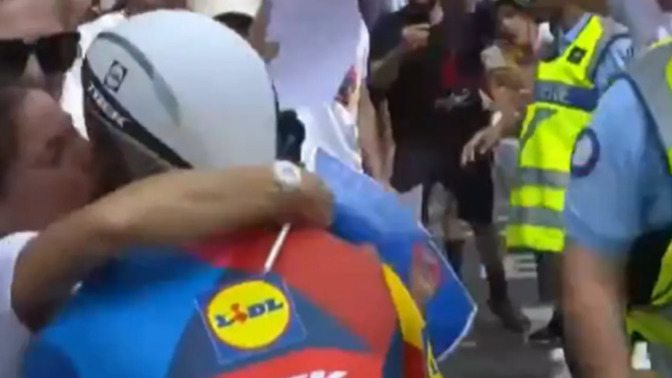 Should you KISS your WIFE during Tour de France?