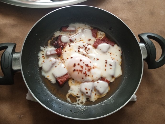 Do You Like Eggs with Sausage and Cheddar Cheese ?