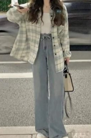Can you post pics of what you consider modest and "slutty" outfits?