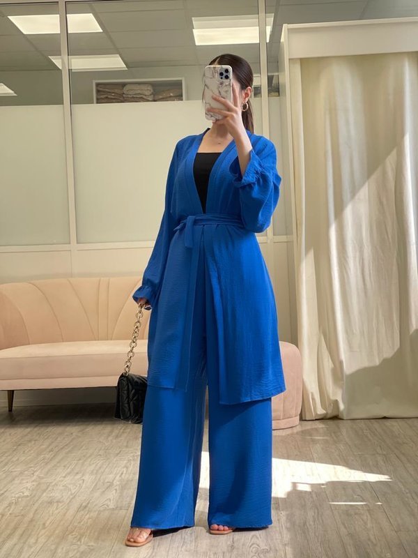 Can you post pics of what you consider modest and "slutty" outfits?