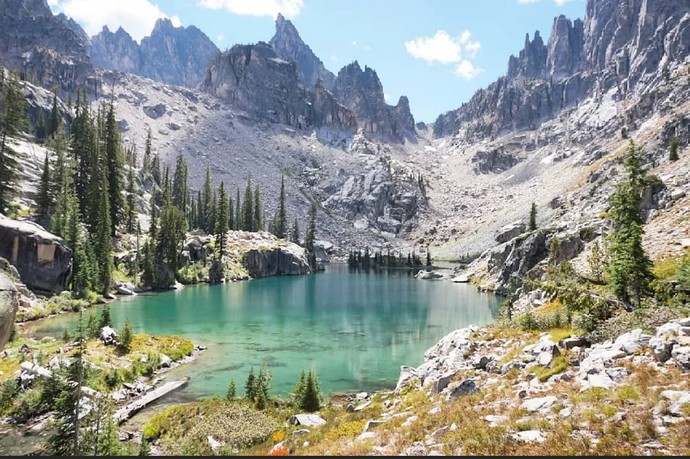 Which place looks more beautiful ?