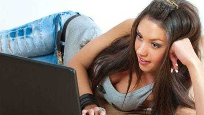 Would you date an Only Fans Girl?
