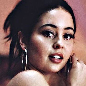 How many people actually prefer a dark feminine woman over a soft feminine woman?