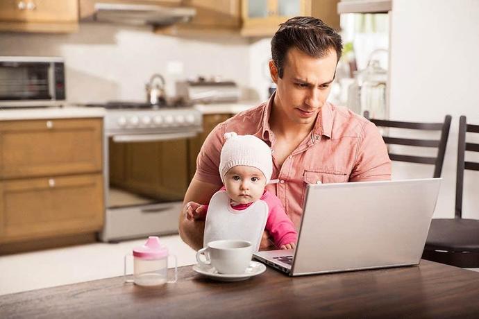 Is it a red flag for a guy in his twenties go back to the dating pool as a single dad?