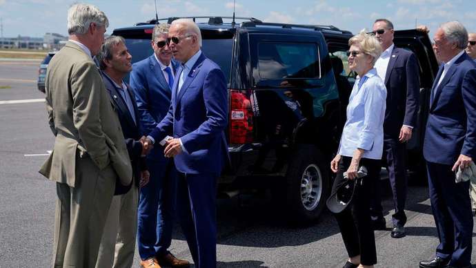 Democrats dumping Biden because they are suddenly really worried about his health (Yeah Riiiight)! But notice anything strange about Biden with Covid?