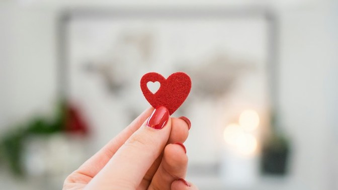 Any suggestions for everyday romantic gestures to keep my wife happy?