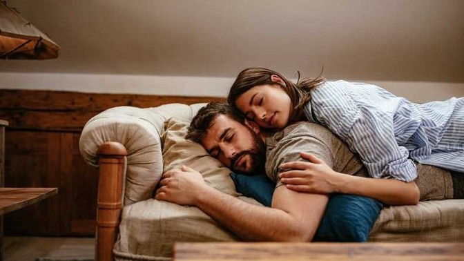 Are you the physically affectionate partner in your relationship? How do you feel if your partner doesn't reciprocate your physical affections?