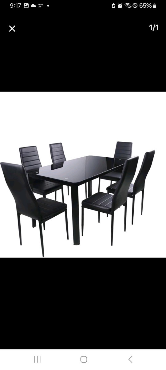 Which black dinning set do you like ?