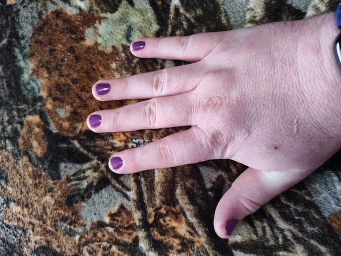 Do you support men wearing nail polish?