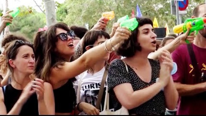 Aren't the residents of Barcelona so kind?