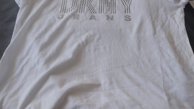 Anyone good at fashion like customising clothes?