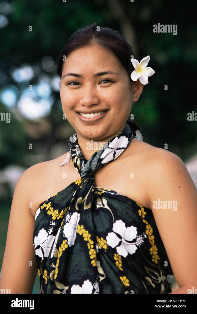 Do you find it cute on a woman with a flower in her hair like this?