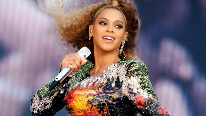 Are entertainers artists?