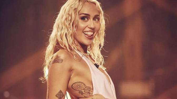 Is Miley Cyrus a lesbian?