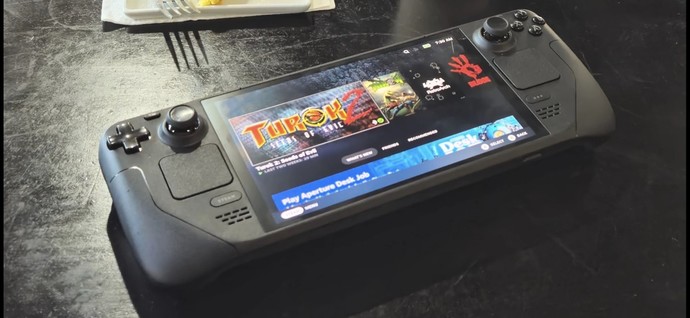 Does the steam deck have a limit on pc games?