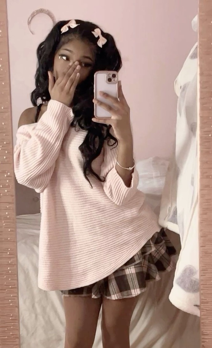 Do men dislike women who dress up and wear more feminine clothes?