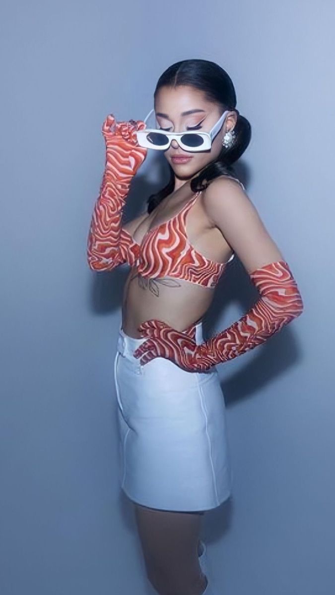 What’s your favorite Ariana Grande Positions Outfit (part 6)?