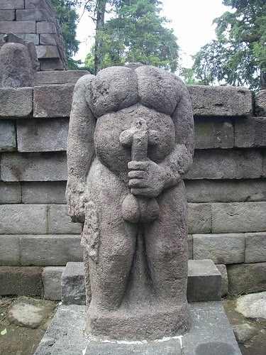 If you have to put a status or a sculpture on your grave, which or who's sculpture will you pick?