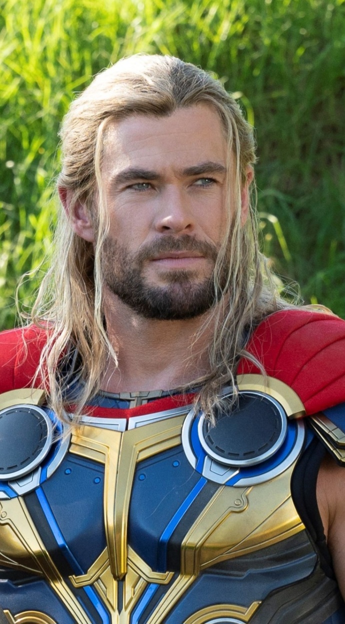 Which Thor (Marvel) do you like best? Long hair or short?