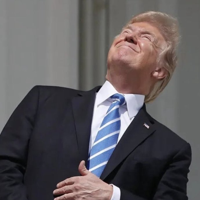 Who would vote for a convicted moron that stares directly into a Sun eclipse?