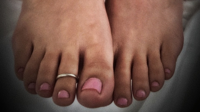 Why do some people find women's feet attractive/desirable?